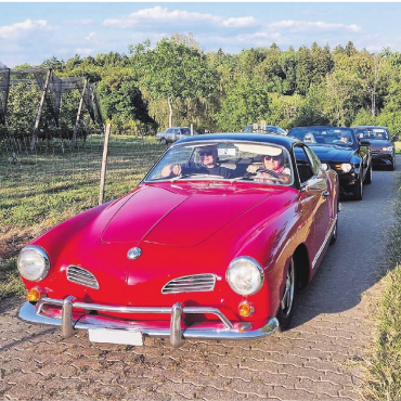 Schönes Wetter und Besucherrekord - Eine Schlange, in der man gerne ansteht. Bilder. Verena Anna Wigger