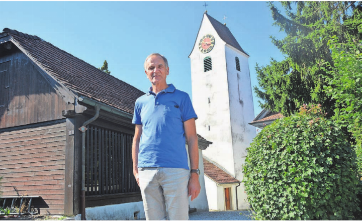 Kirchgemeinde-Präsident Franz Rutzer weiss, dass der Kirchturm zwar etwas verbraucht aussieht, dieser aber über eine gute Bausubstanz verfügt. Bilder: Roger Wetli