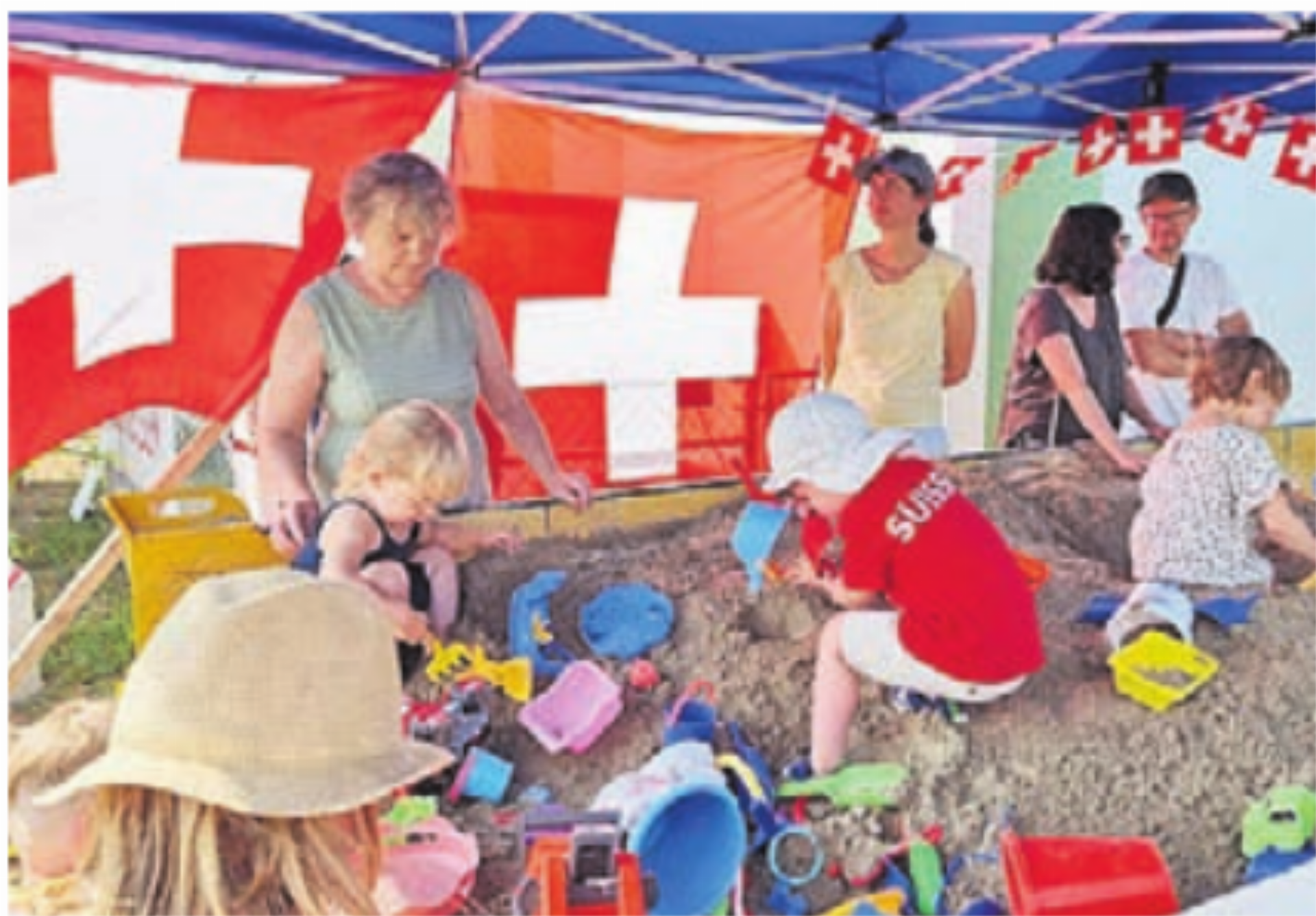 Der grosse Sandkasten gefiel. Bild: vaw - Das Bild wird blockiert. – Möglicherweise durch einen aktiven Adblocker.