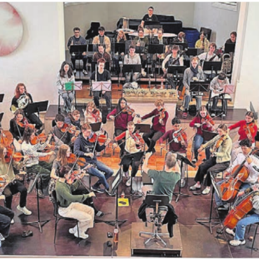 Musikalische Odyssee - Zwischen Nacht, Meer und persönlichem Aufbruch – das Jugend-Sinfonieorchester Aargau nimmt das Publikum mit auf eine Reise. Bild: zg