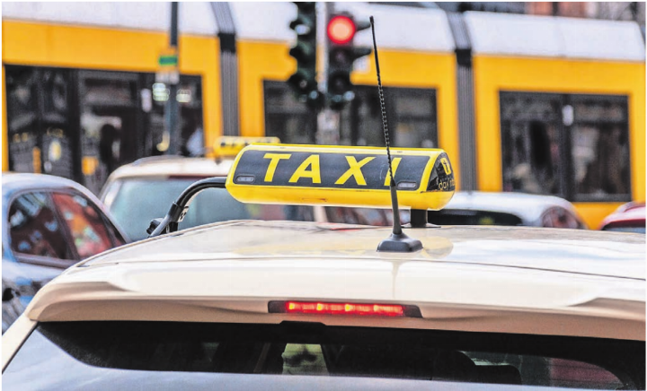 Das Ruftaxi bestellen, um den Zuganschluss in Wohlen oder Boswil-Bünzen zu erreichen – so funktioniert es in Kallern. Das Ruftaxi bestellen, um den Zuganschluss in Wohlen oder Boswil-Bünzen zu erreichen – so funktioniert es in Kallern.