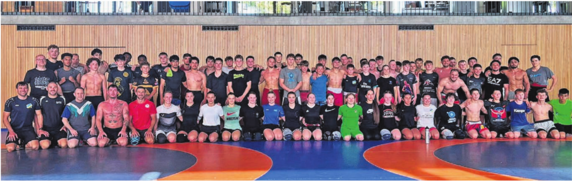 Die RS Freiamt, die RS Kriessern, einige Mitglieder des RC Belp und die Mitglieder des Olympiastützpunkts Freiburg-Schwarzwald – mit rund 80 Ringerinnen und Ringern auf der Matte konnten einige sehr intensive Trainingseinheiten in Süddeutschland durchgeführt werden.
Bild: zg - Das Bild wird blockiert. – Möglicherweise durch einen aktiven Adblocker.