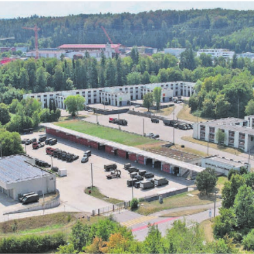 100 minus 1 - Der Genie-Waffenplatz Bremgarten ist heute Standort unter anderem der Spezialisten der zwei Bereitschaftsbataillone, welche Logistik und Personal für Katastrophenhilfe im In- und Ausland stellen. Bild: zg